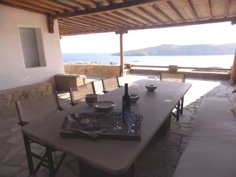 Zeus Seafront Villa