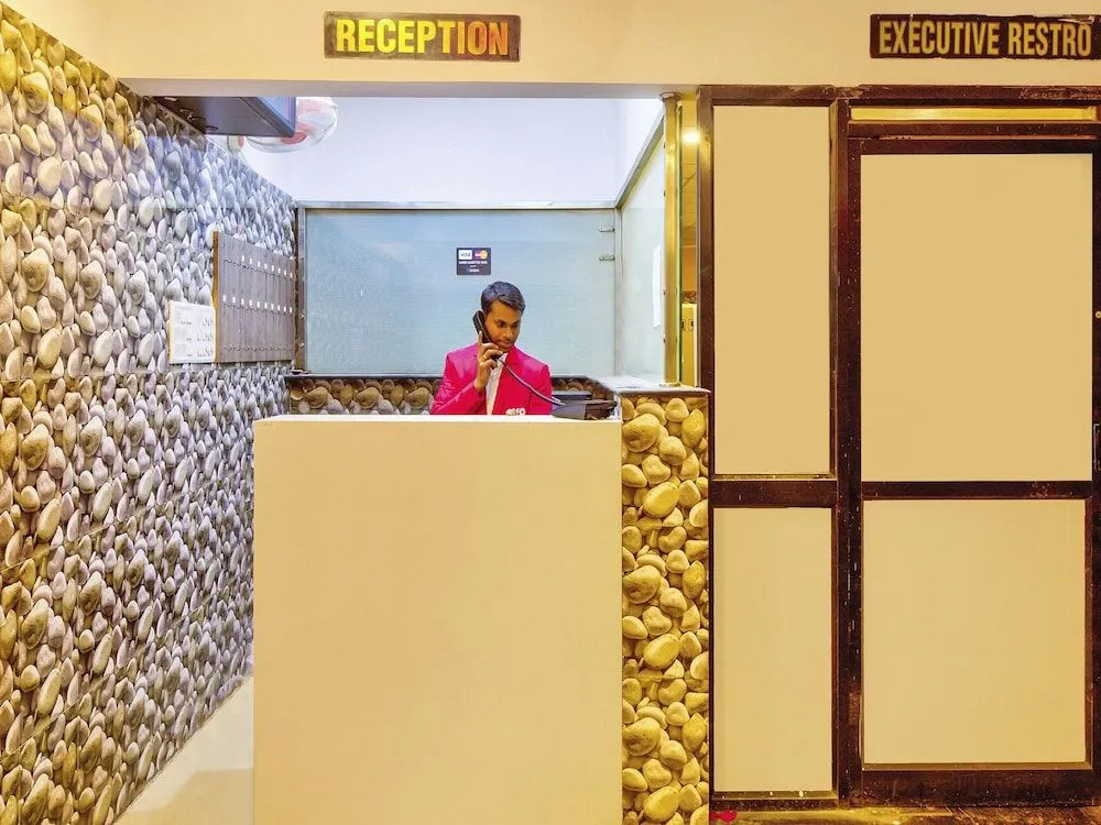 Oyo Flagship 29595 Hotel Akash Executive