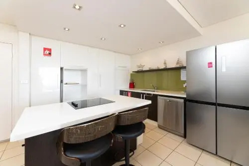 Ebbtide, Unit 04, 2-6 North Street
