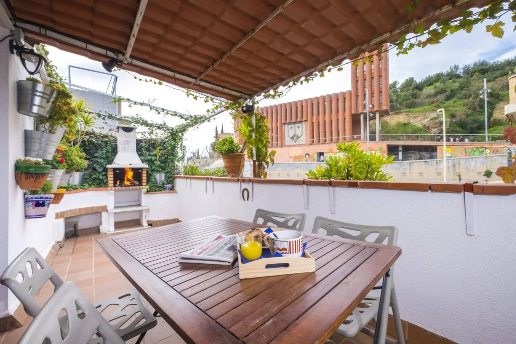 Attic & Terrace BBQ Park Güell BCN Metro