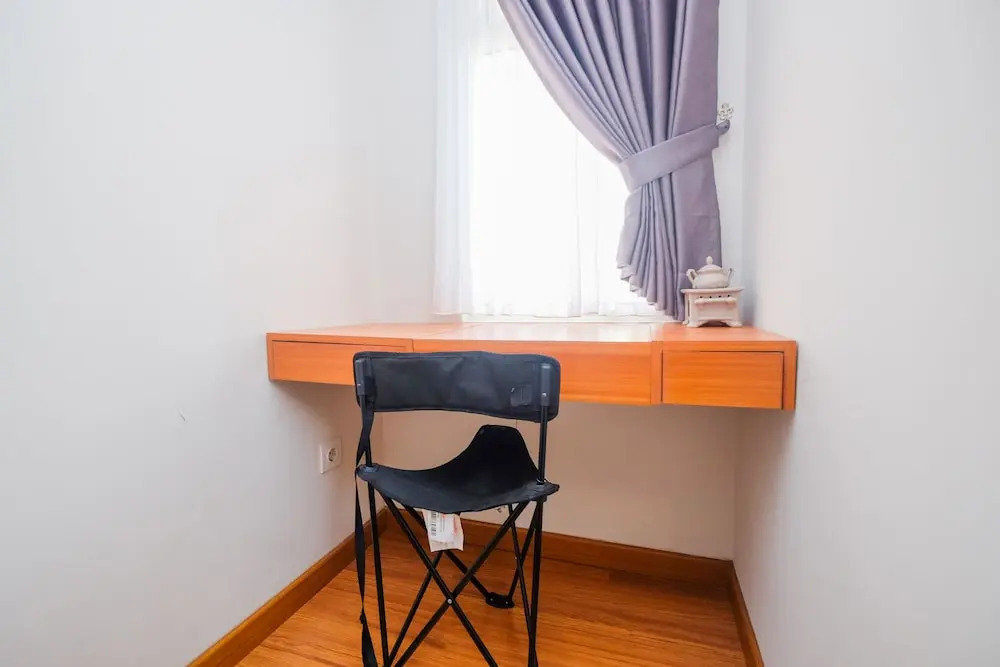 Well Furnished and Comfy 2BR Springlake Summarecon Bekasi Apartment By Travelio