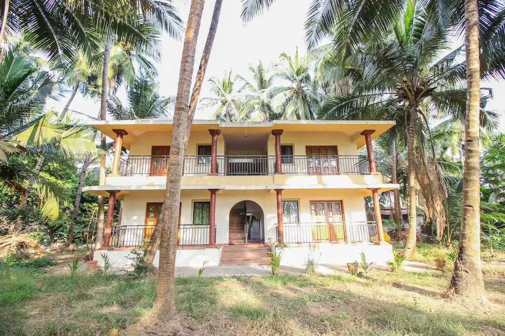 OYO Home 1134 Studio Riverside 1BHK Siolim