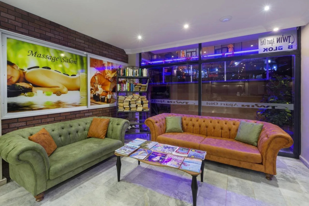 Twin Apart Hotel