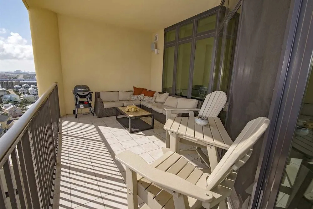 Phoenix West II 1402 3 Bedrooms 4 Bathrooms Condo