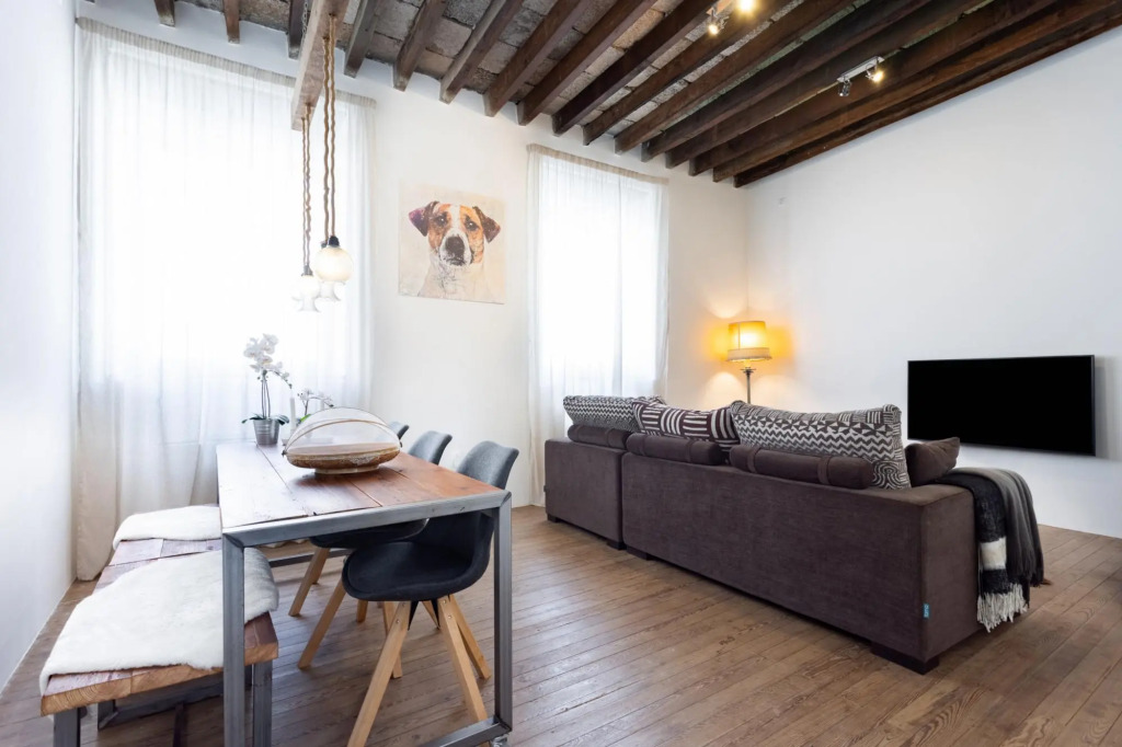 Home2Book Stunning Design House Arafo
