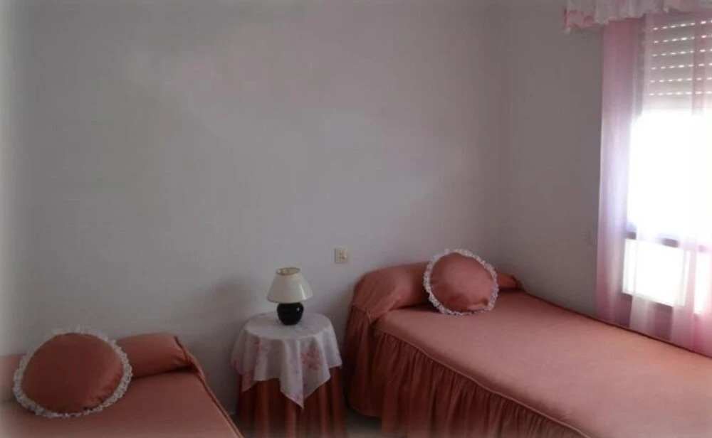 Cadiz 101894 3 Bedroom Apartment By Mo Rentals