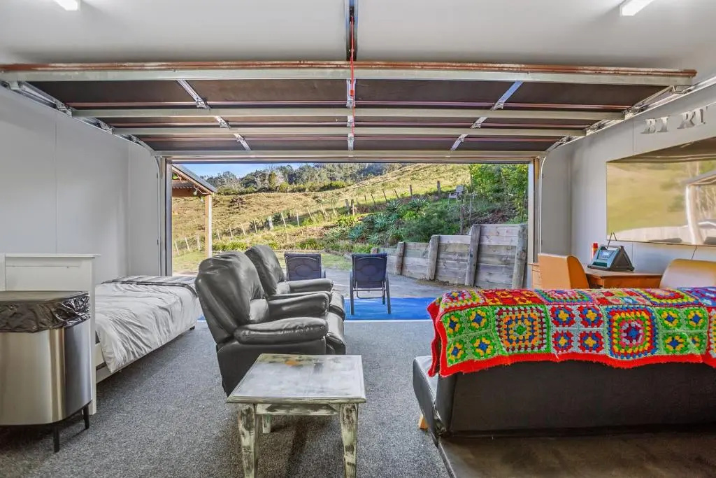 Nanny's Beach House - Waihi Beach Holiday Home