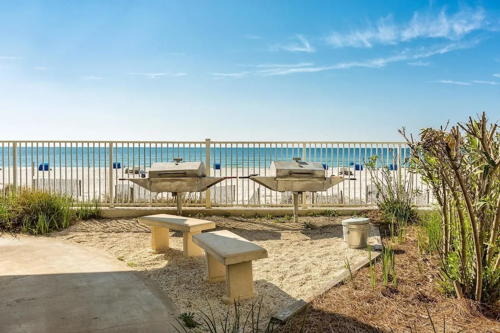 Windward Pointe 102