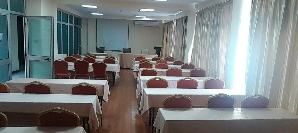 Debredamo Hotel
