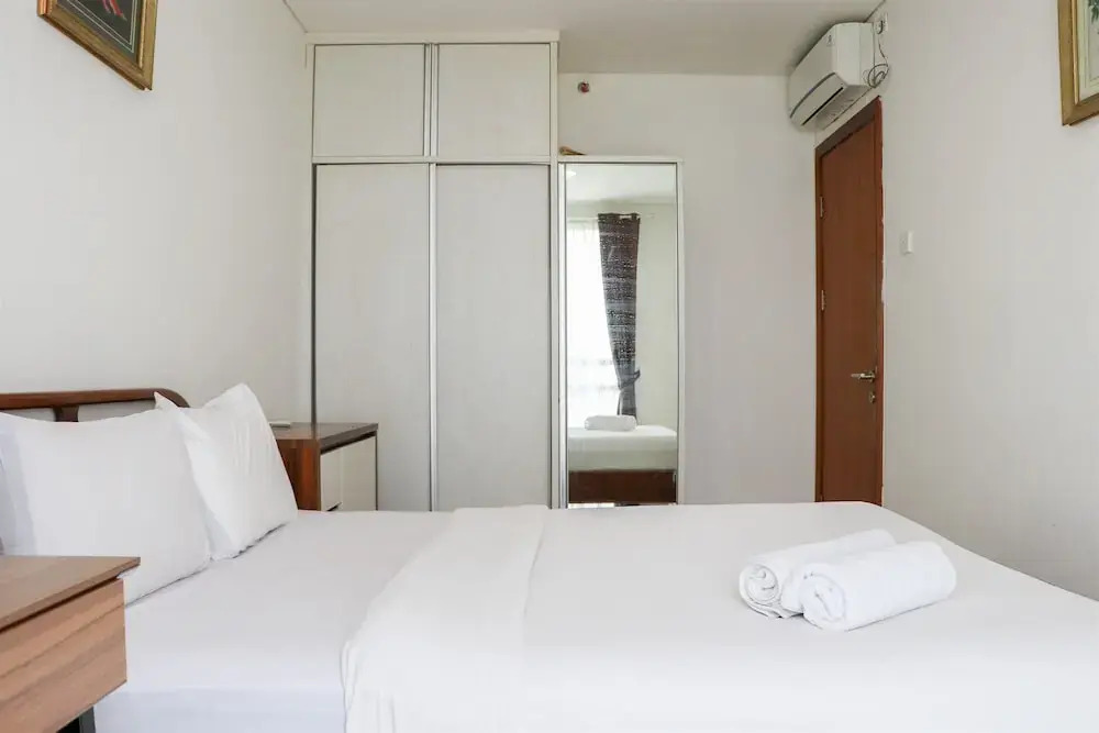 Great Location and Comfy 1BR Apartment at Woodland Park Residence By Travelio
