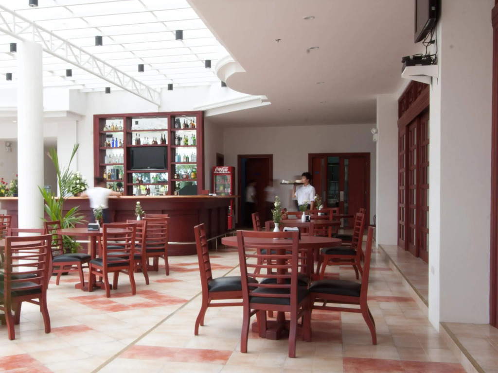 Lewis Grand Hotel
