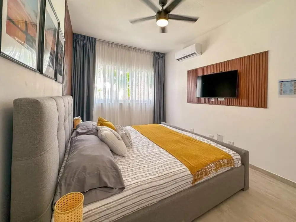 Beautiful 1 Bedroom in Great Location