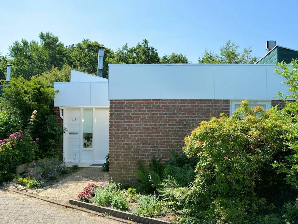 Charming Garden Retreat