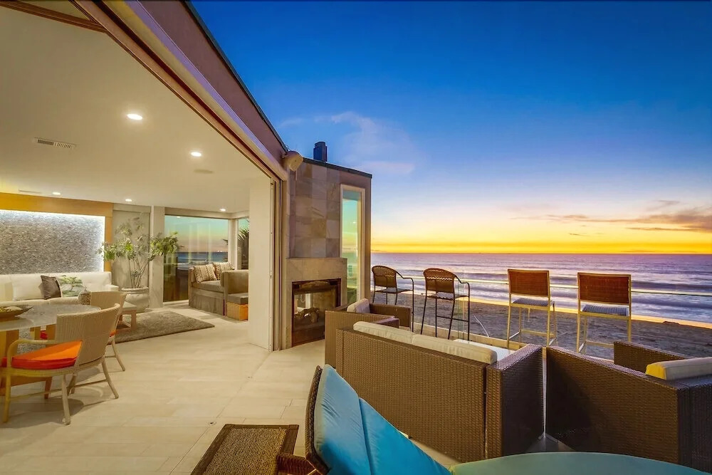 Beachside Getaway III 5 Bedrooms 4 Bathrooms Home