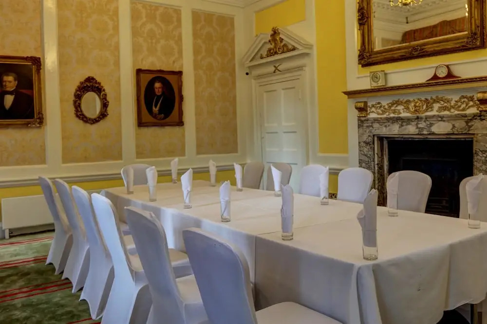 Baylis Park Hotel