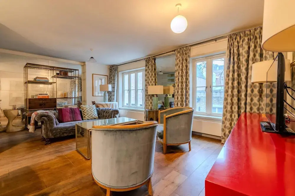 Beautiful Three Bedroom House in West London