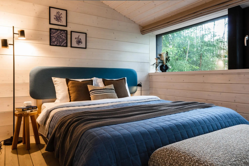 Chalet Bluebird