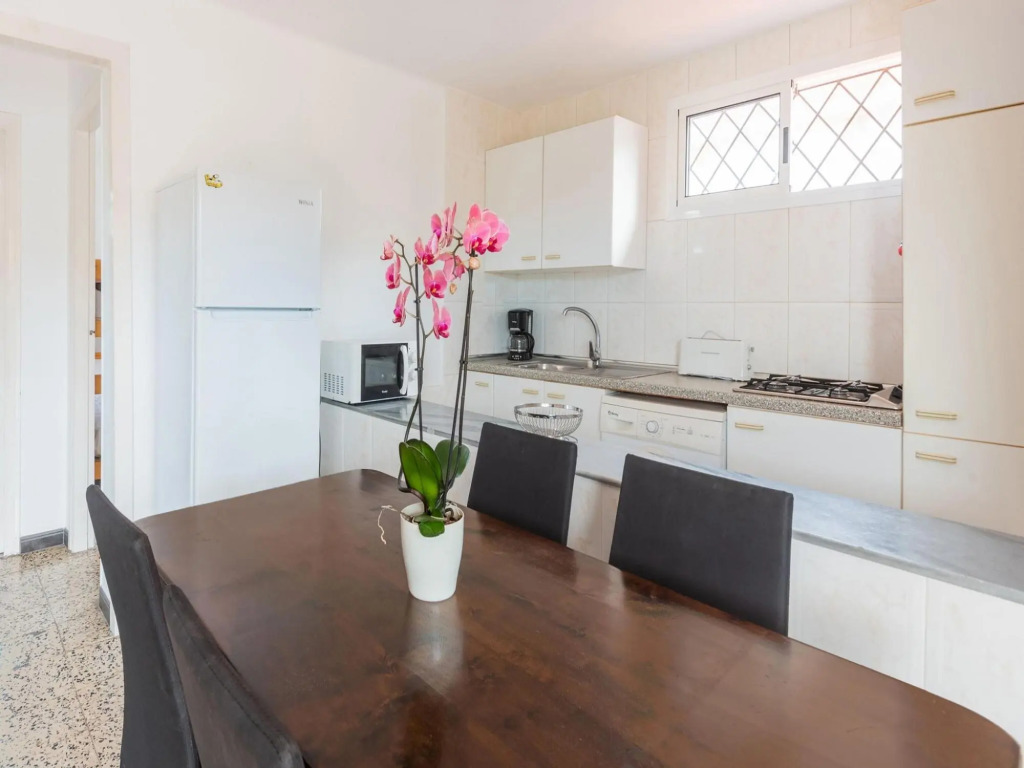 Spacious Holiday Home in Cambrils with Shared Swimming Pool