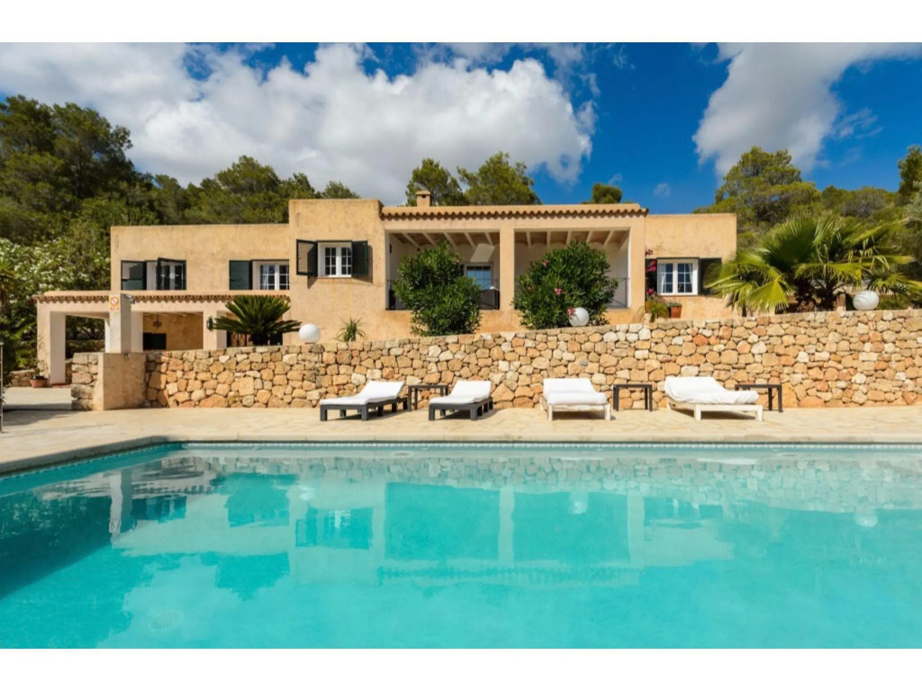 Detached Villa in Ibiza with Great Views of Hills & Hot Tub