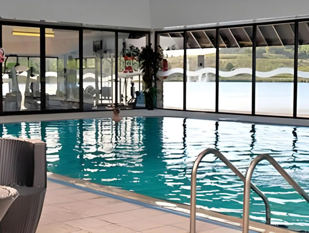 Waterton Park Hotel
