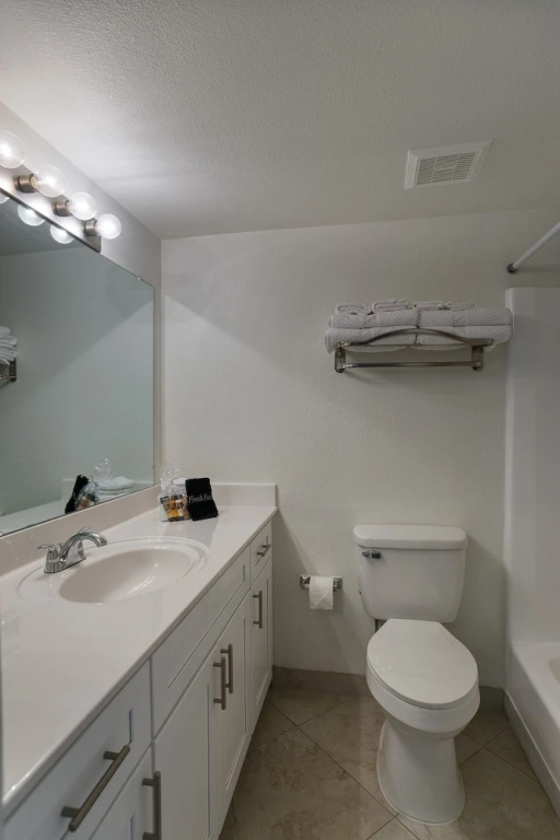 225 Fully Furnished with WiFi by RedAwning