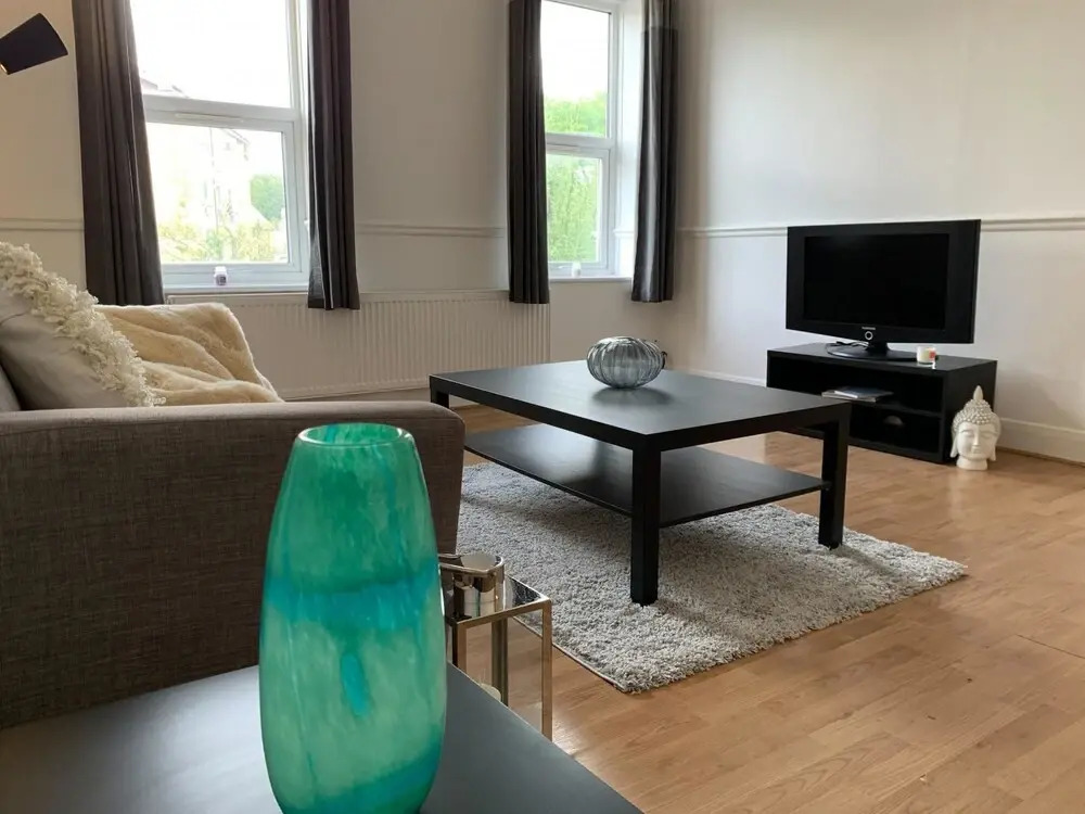 New Stylish Sleek 2bd Flat Heart of Thornton Heath