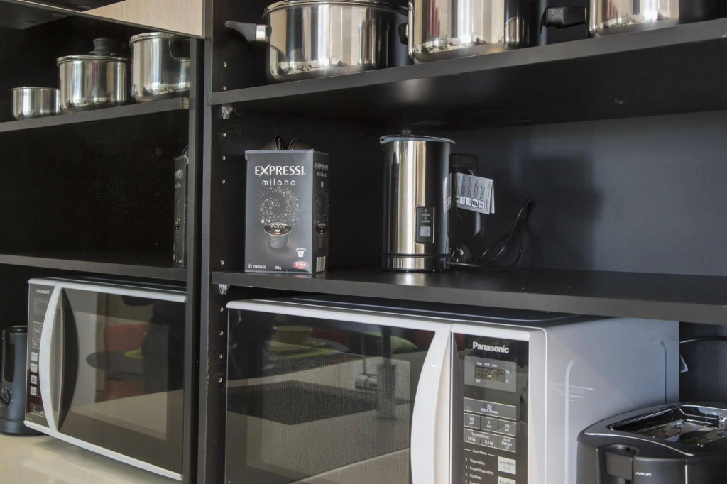 COMPLETE HOST Park View St Kilda