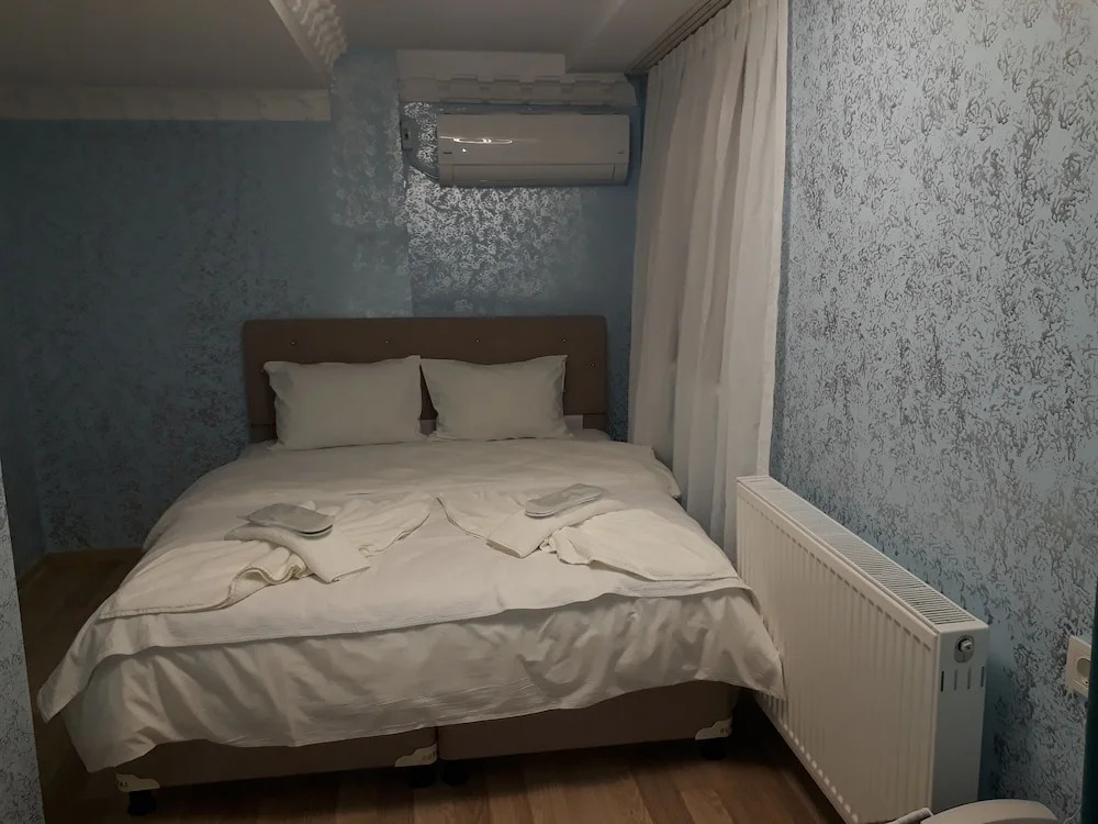 Blue Sail Hotel