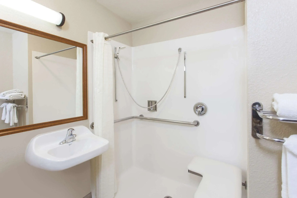 Days Inn by Wyndham Carlsbad
