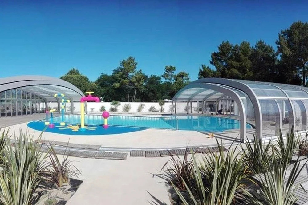 Property With 3 Bedrooms in Saint-jean-de-monts, With Shared Pool, Enclosed Garden and Wifi