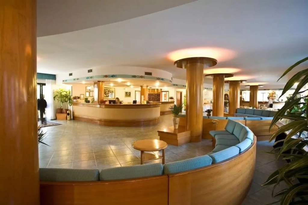 Horse Country Resort Congress & Spa - Hotel Ribot