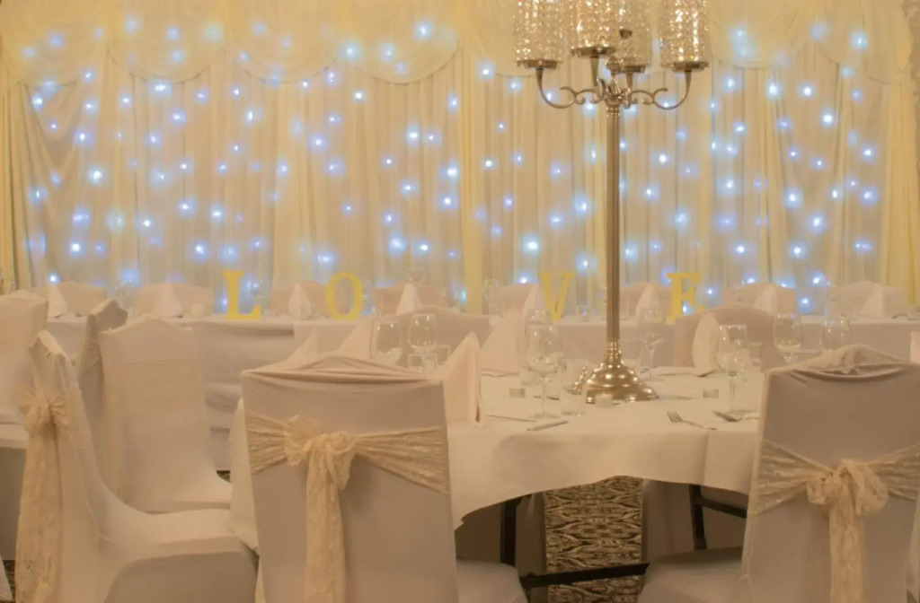 Strawberry Bank Hotel, NEC