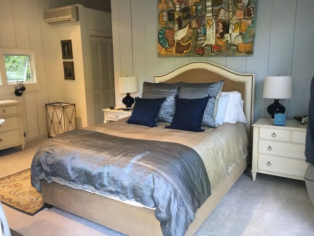 Villa Red Hut