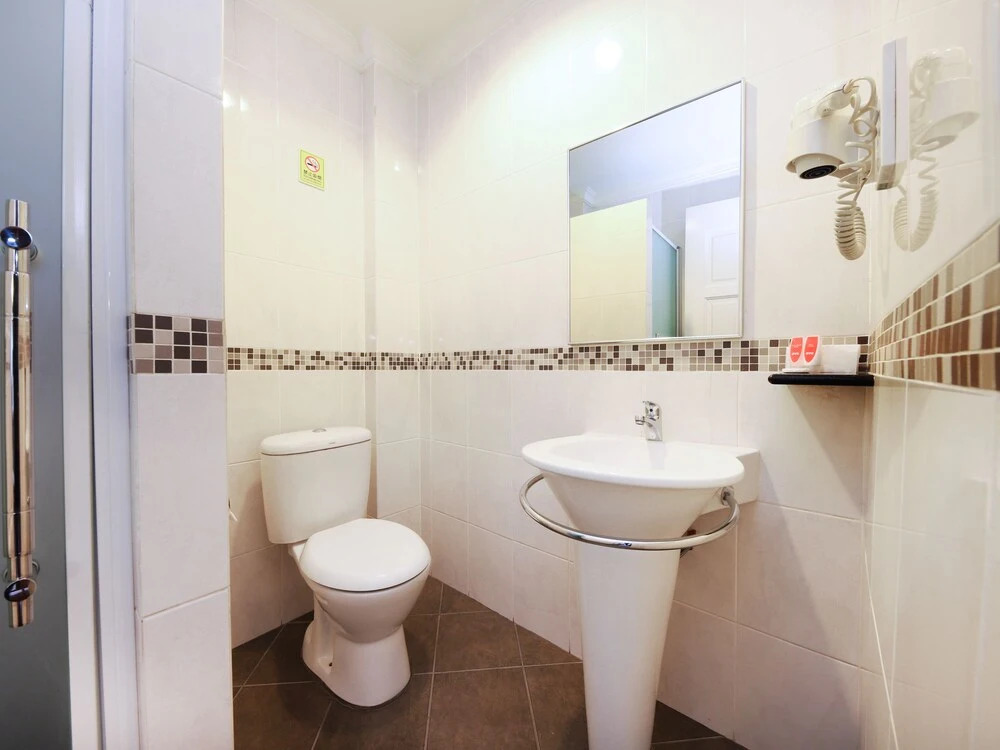 OYO 1108 Bundusan Hotel