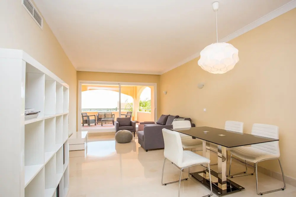Santa Maria 2 Bed Apartment with Sea Views