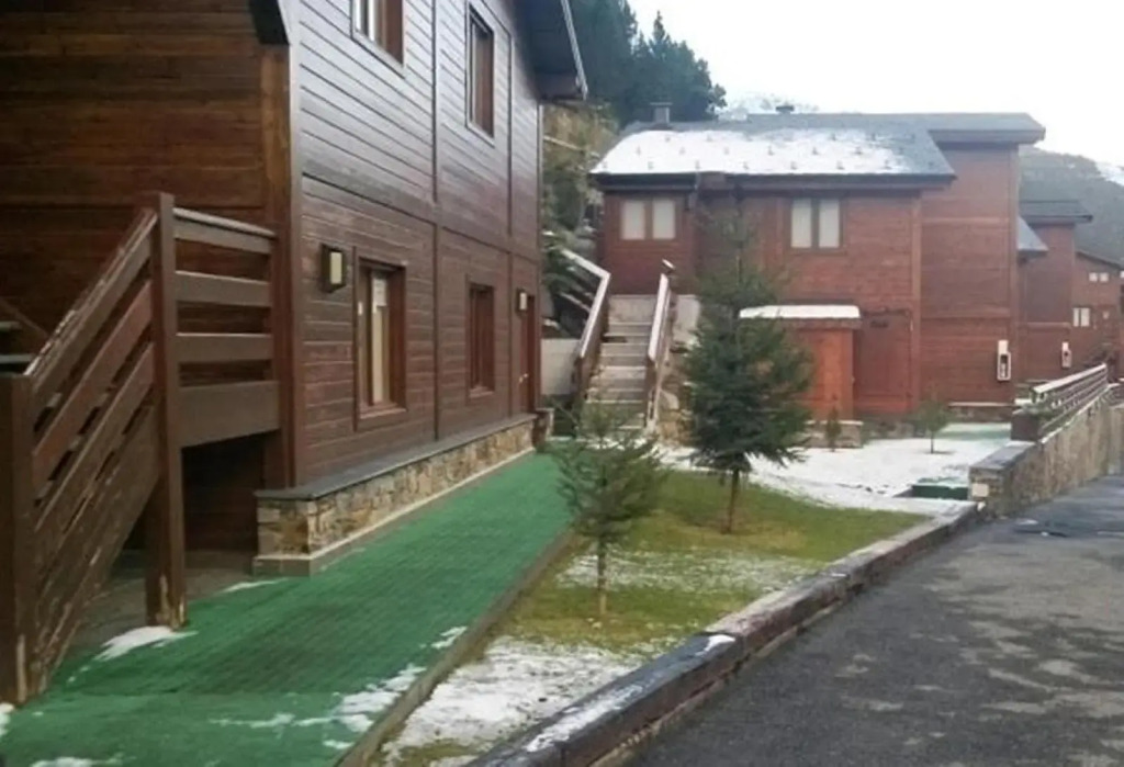 Apartamentos La Pleta Incles Suites 3000