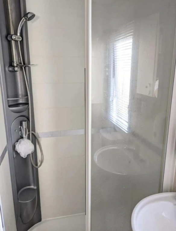 Immaculate Sen Friendly 3-bed Caravan in Porthcawl