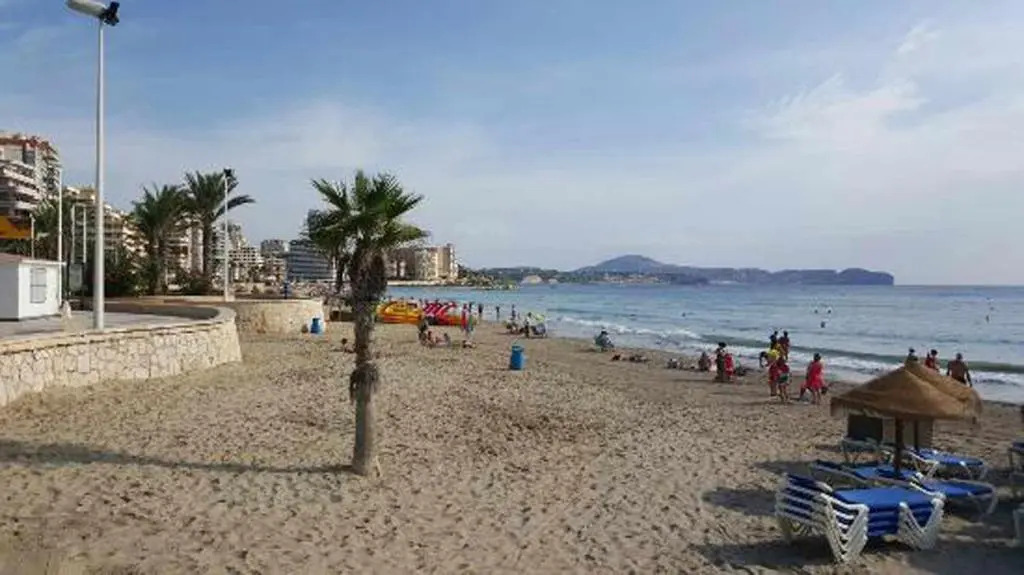 PRIMERA Línea playa apto piscina parking vistas mar gran terraza wifi