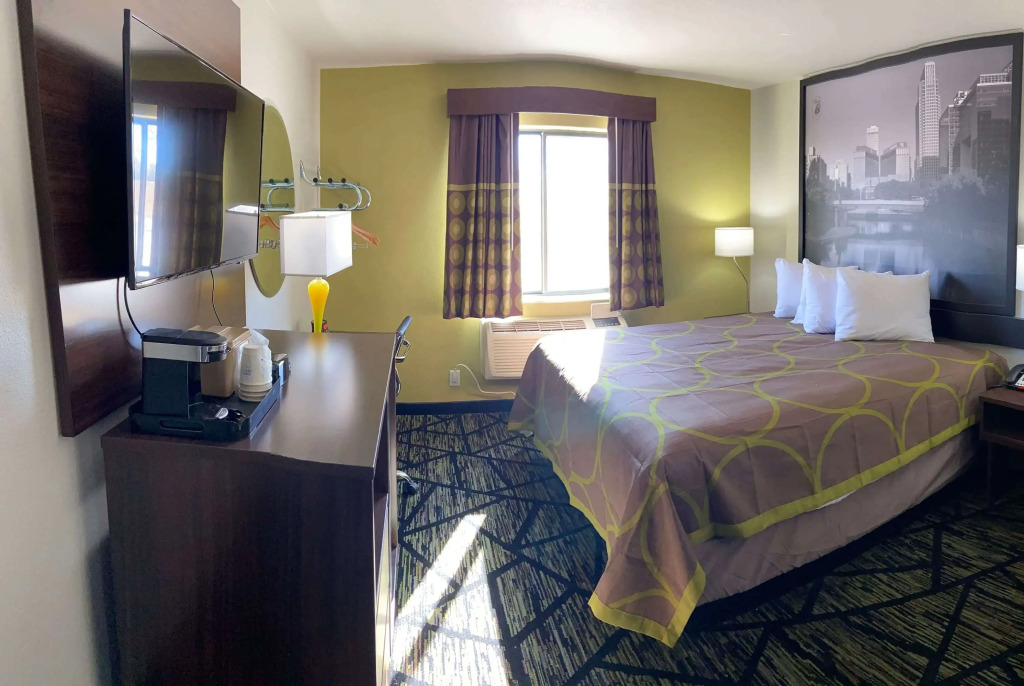 Super 8 by Wyndham York NE