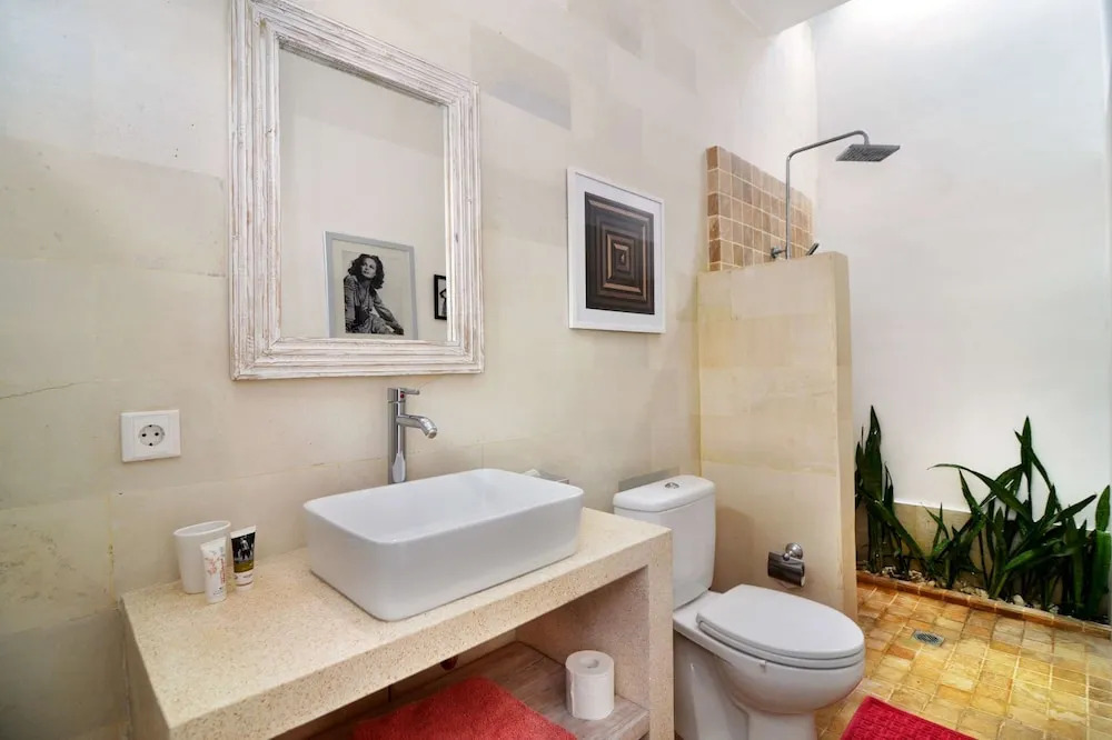Bali Villa Near the Beach, 2070