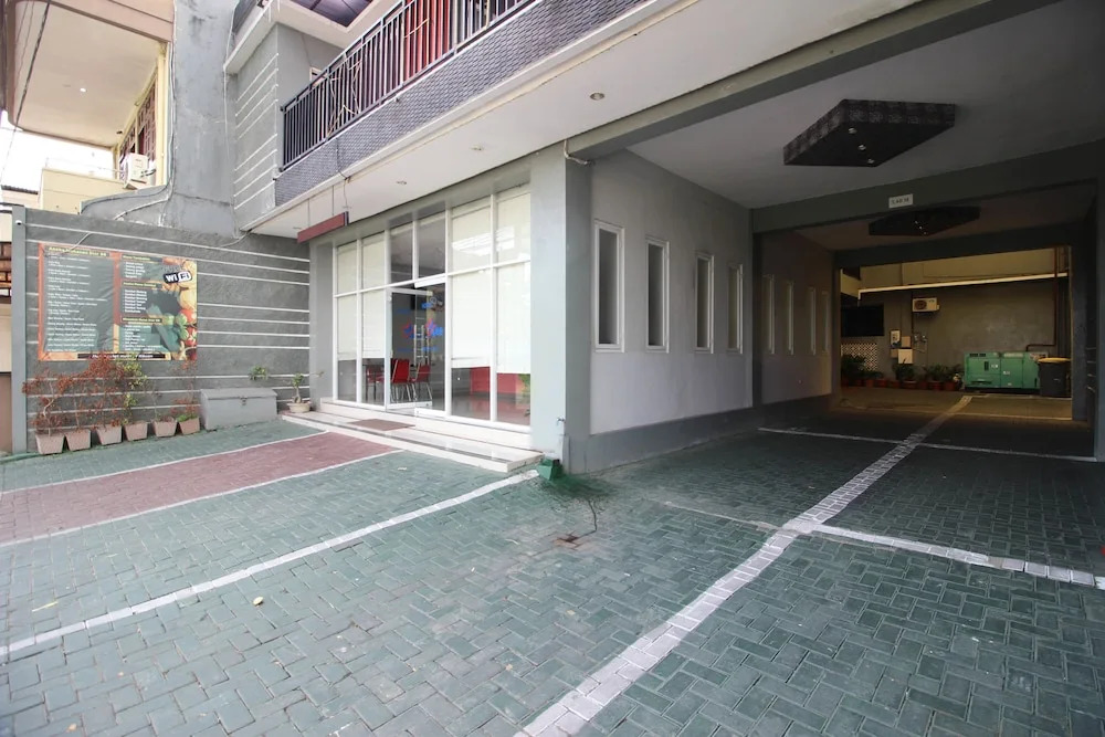 RedDoorz near STPN Jogja