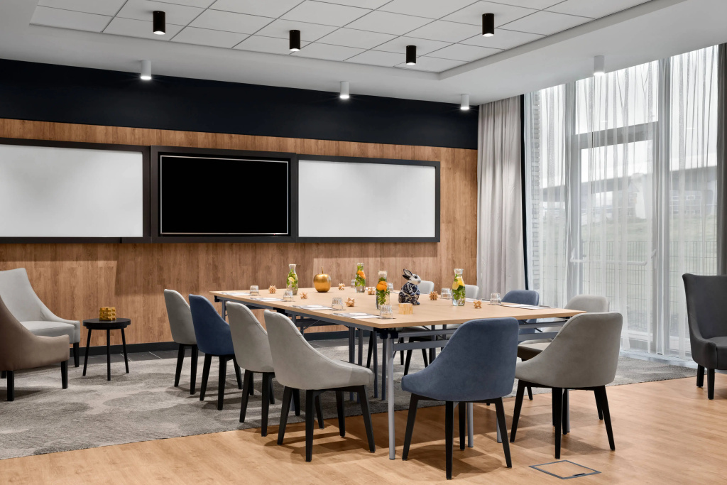 Renaissance Amsterdam Schiphol Airport Hotel