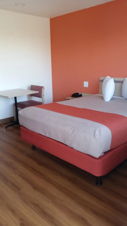 Motel 6 Lost Hills CA