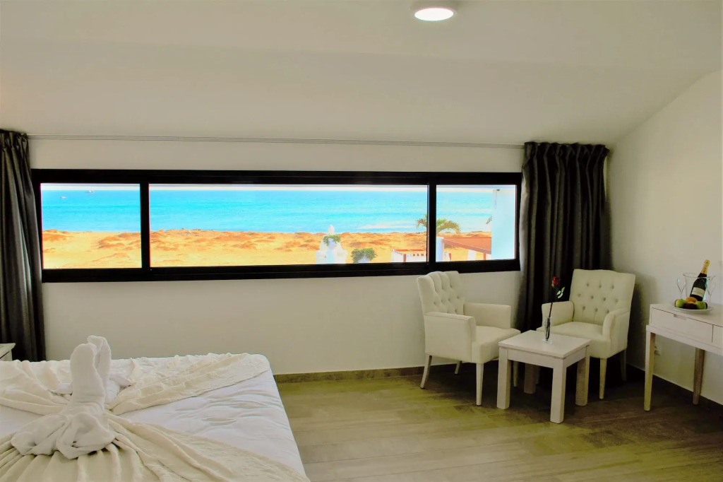 Hotel LIVVO Budha Beach