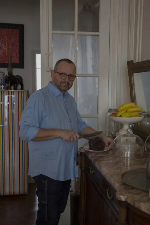 A Room In Paris