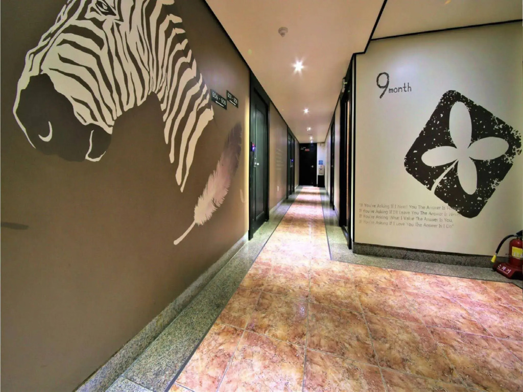 Elysee Hotel