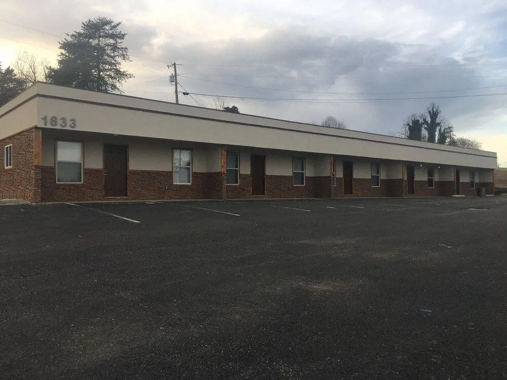 Anchor Inn & Suites