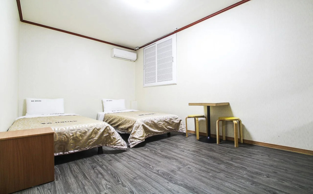 Anjeonjang Myeongdong