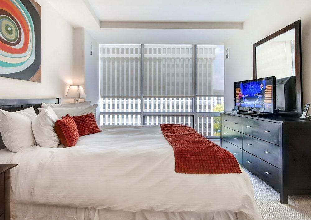 Bluebird Suites near National Airport