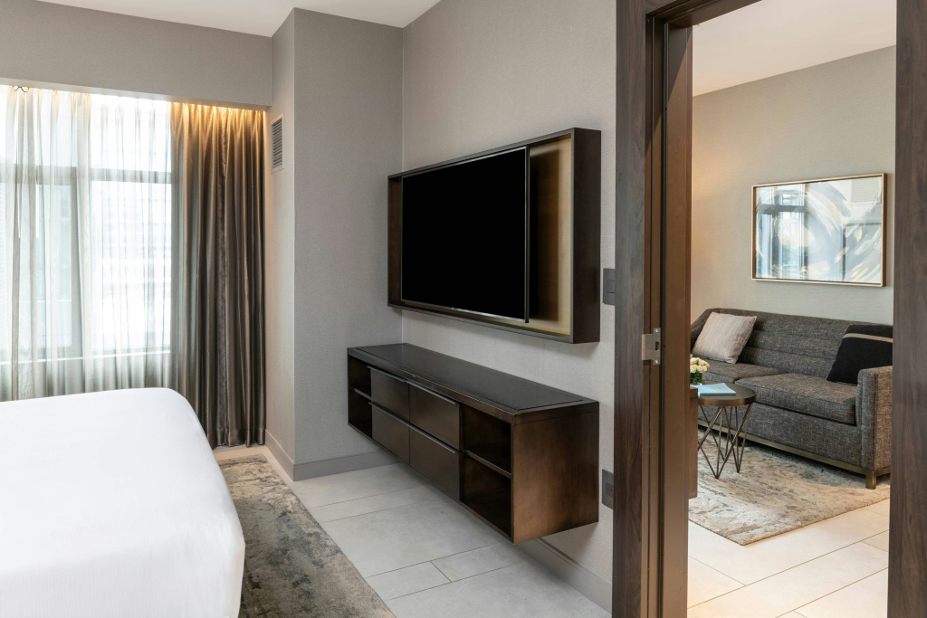 The Row Hotel at Assembly Row, Autograph Collection